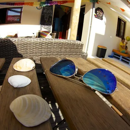 אכסניה Oporto Surf Camp *