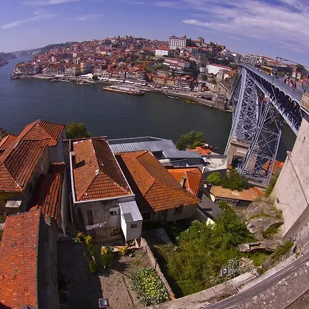 Ostello Oporto Surf Camp Esmoriz